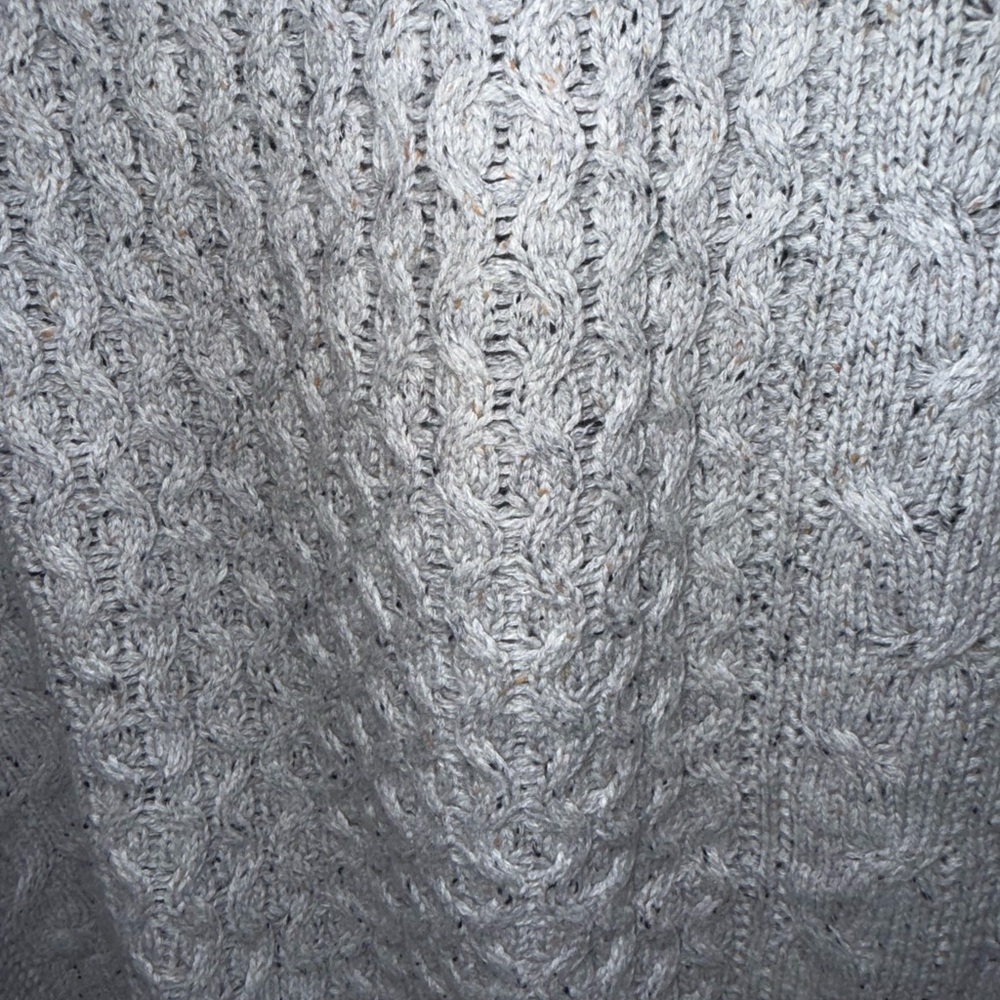 Universal Thread Light Gray Sweater - Picture 6 of 9